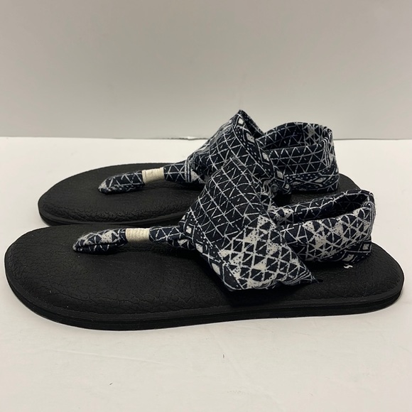 Sanuk Yoga Sling 1094465 Women’s Size 7 Sling 2 Print Black Ojai Folk Sandals - Picture 1 of 9